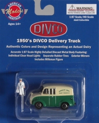 87-005 Divco Delivery Truck with Milkman and Carrier, Parmelee Broad Dairy, CT