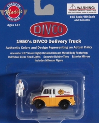 87-007 Divco Delivery Truck with Milkman and Carrier, Borden's Dairy Products