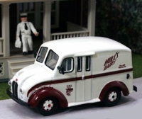87-009 Divco Delivery Truck with Milkman and Carrier, Hull's Dairy
