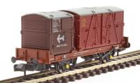 Conflat 'P' flat wagon in BR bauxite with Type A and BD containers in BR crimson and bauxite - B933343
