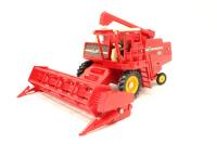 9570 Massey Ferguson Combine Harvester 9570 Massey Ferguson Combine Harvester