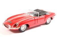 96080 Jaguar E-Type in Red
