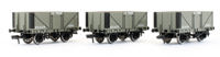 967235 Set of 3 SECR 12 Ton 7 Plank Mineral Wagons (SR Diagram 1358) - Early SECR Livery (Light Grey)