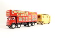 97888 Foden Closed Pole Truck with Caravan - 'Chipperfields'