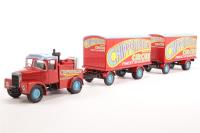 97915 Scammell Highwayman with Two Trailers - 'Chipperfields' 