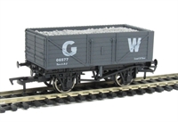 7 plank wagon 06577 in GWR livery