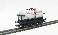 6 wheel milk tanker "United Dairies"