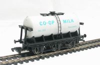 6 wheel milk tank wagon in white - CO-OP Milk - No. 169
