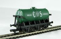6 wheel milk tanker "CWS"