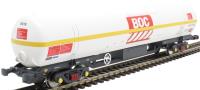 100 ton BOC tank in BOC Liquid Nitrogen livery with yellow stripe and Gloucester bogies - 0016