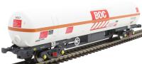 100 ton BOC tank in BOC Liquid Nitrogen livery with red stripe and Gloucester bogies - 0007