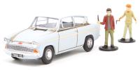 CC99725 Mr Weasley's enchanted Ford Anglia with Harry and Ron figures - Harry Potter range
