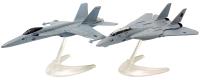 CS90682 Maverick & GooseGÇÖs F14-« Tomcat-« (Top Gun, 1986) and RoosterGÇÖs F/A-18 HornetGäó (Top Gun Maverick, 2020)