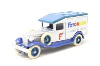 DG18011a Packard Delivery Van Fotorama A World Of Colour