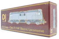 DJMOO71-001 Class 71 E5003 in BR Green with small yellow warning panel