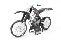 DRZ-400 Suzuki DRZ-400 black and white
