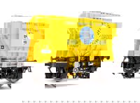 Presflo cement hopper in Blue Circle Cement yellow - PF29