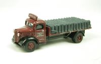 EM76306 Austin K2 Compton's coal merchants flatbed with sacks and headboard