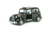 EM76826 Austin FX3 London Taxi in Black with Red Coachlines and Chrome wheel trim.