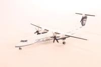 G2ASA252 Bombardier DHC-8Q-402 Alaska Horizon N441QX 2011 colours with stand with rolling gears