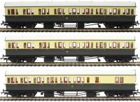 Collett 57’ Non-Corridor 3-pack in GWR chocolate and cream (Includes R4875, R4875A and R4877)