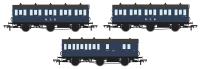 Pack of 3 coaches (6BT, 6T, 6T) in NCB blue - with working lighting