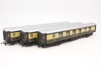 Old-style Pullman coaches 'Belinda', 'Sheila'and 'Car No.77' - Pack of 3, separated from train set