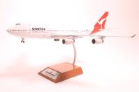 IF744QFA0515 Boeing B747-438 Qantas Airways VH-OJA 1990s colours with rolling gears