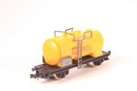 L320477 Petrol Tank Wagon in 'Shell' Yellow Livery