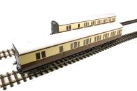 Pair of two GWR 'B' set coaches in GWR chocolate and cream - "Cardiff Division"
