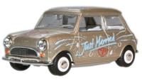 MIN016 Mini Car Just Married