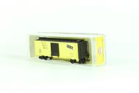 MP3714 Box car in Toronto Hamilton Buffalo cream
