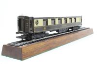 Pullman Coach 'Phoenix' in Umber and Cream with Plinth (coach manufactured by Hornby)