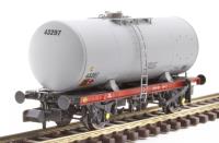35t Class A tank 43297in unbranded grey and red
