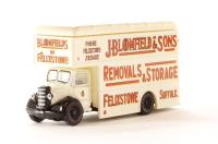 NBP001 Bedford Pantechnicon "Bloomfields Felixstowe"