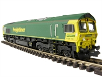Class 66 diesel 66613 in Freightliner livery