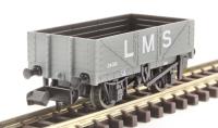 5 plank open wagon in LMS grey