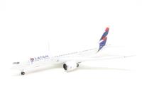 PH11273 LATAM Airlines B787-9 CC-BGK