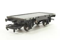 13T Conflat Wagon No.39153 with SR Furniture Container