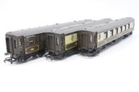Pullman coaches (2 parlour cars, 1 brake coach) from "Queen of Scots" train set