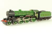 Class B17 4-6-0 2848 'Arsenal' in LNER Green