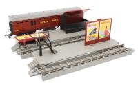 R23-MailCoach Operating mail coach - maroon - M30224 - Lineside equipment not included