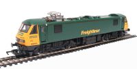 Class 90 90041 in Freightliner green livery