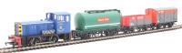 R30036 Starter diesel train pack with 0-4-0 diesel locomotive and three wagons - Railroad range