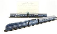 Coronation Scot train pack with LMS Princess Coronation Class 4-6-2 steam locomotive 6220 (LMS 175th Anniversary) with tender