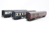 Pack of three mk1 coaches (2 x blue/grey, 1 x maroon) - separated from train pack