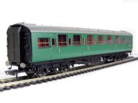 BR Southern green Maunsell corridor 3rd Class coach No. S1121S