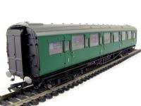 Maunsell Corridor 1st Class in BR Southern green - S7228S