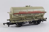 20 Ton tank wagon 226 "The Distillers Co.Ltd"