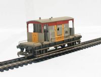 20 Ton air piped brake van (ex-BR) in railfreight livery(weathered)